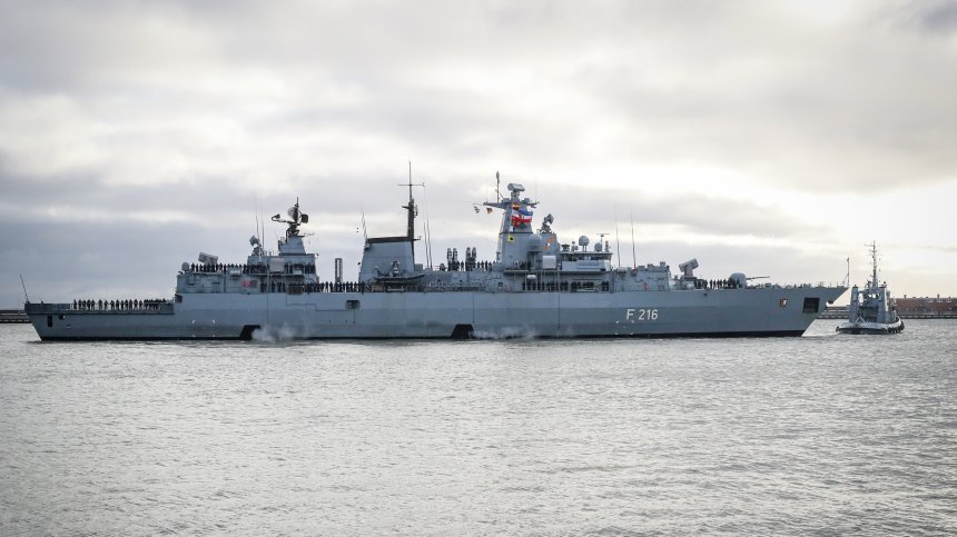 Най-малко две жертви при потъването на кораб с мигранти в Егейско море