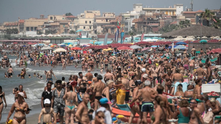 Гореща вълна нажежи Южна Европа до червено, до 49 градуса в Италия