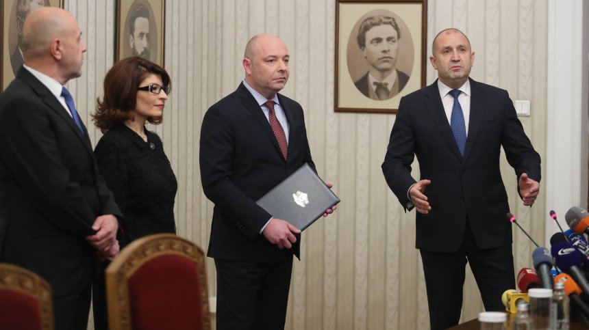 Експерти: В близко бъдеще не се очертава перспектива за редовно правителство