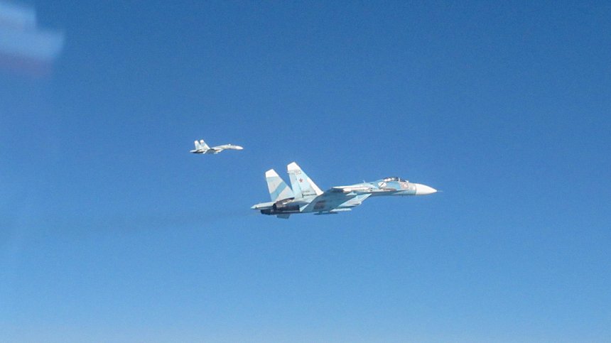 Русия вдигна МиГ-31, в Украйна обявиха тревога за въздушна атака