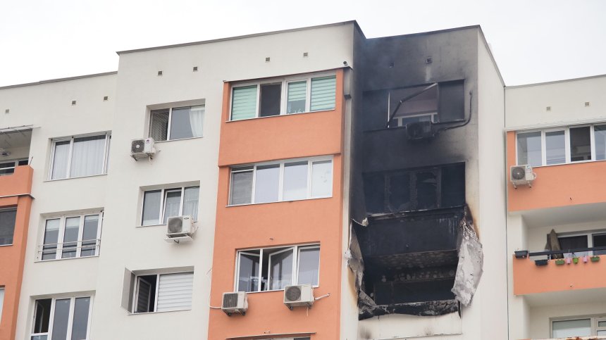 Няколко души пострадаха при пожар в "Овча купел" в София