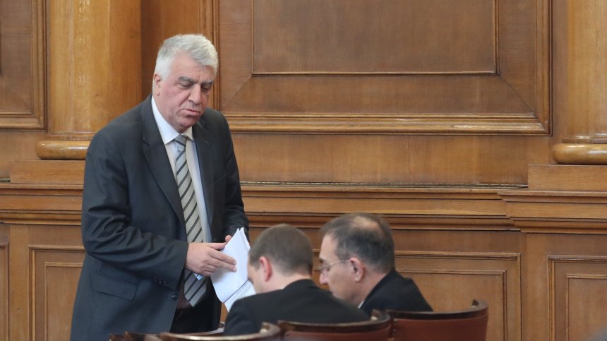 БСП и "Възраждане": Горивата ще поскъпнат след забраната за износ на руски суров петрол