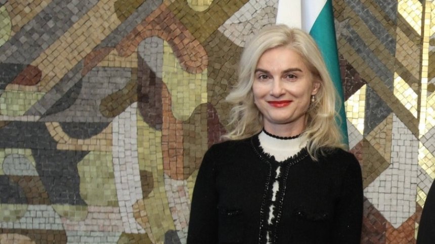 Заведения и хотели с отворено писмо - не искат кандидат-министъра Зарица Динкова