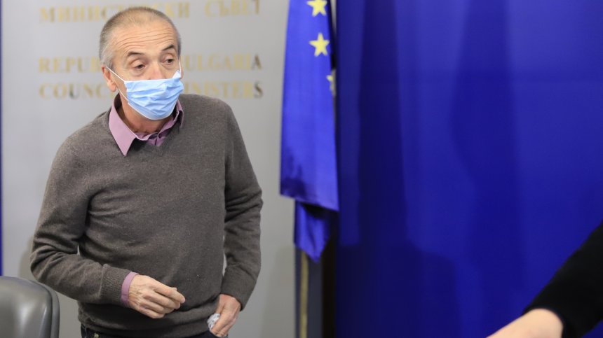 Мангъров: Мерките и карантината са излишни, не ми е цел да влизам в политиката