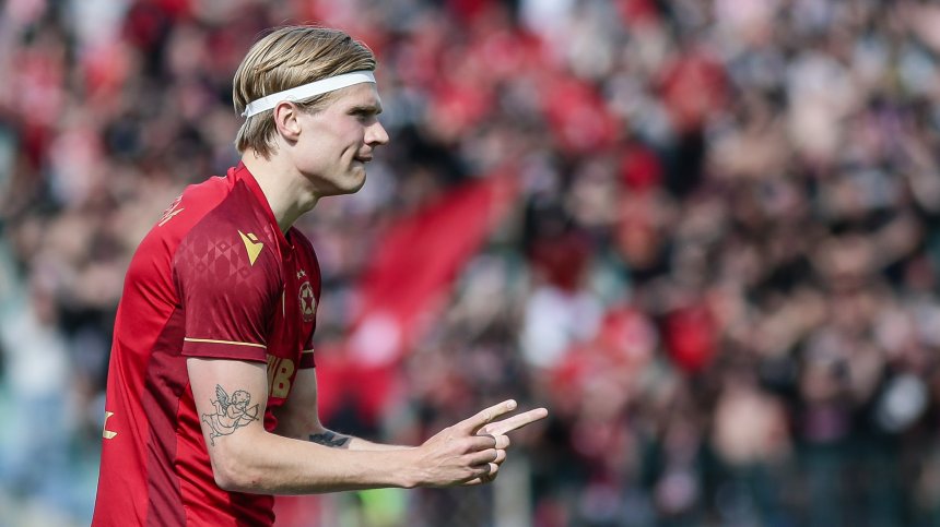 Основен футболист поднови договора си с ЦСКА