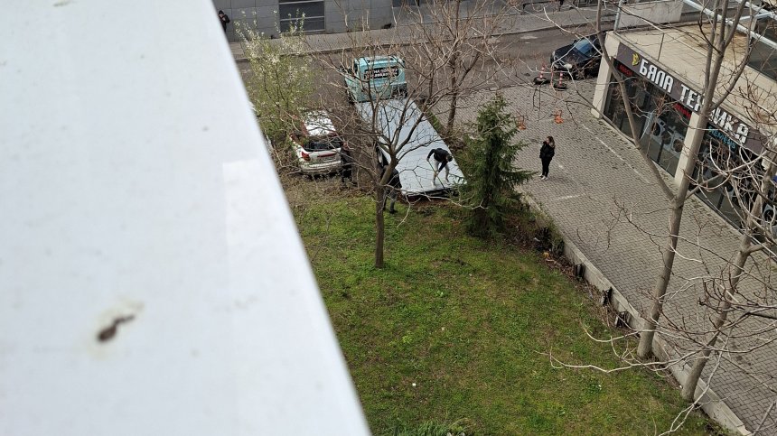 Унищожиха градинка в София, за да паркират фадрома за пътна помощ