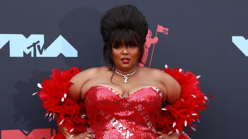 "Тайм" короняса рапърката Лизо за Артист на годината (Видео)