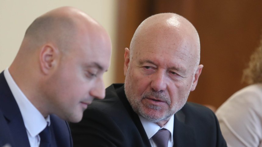 Тагарев шокира депутатите: Бях съветник на МО на Украйна, често ходех в Киев