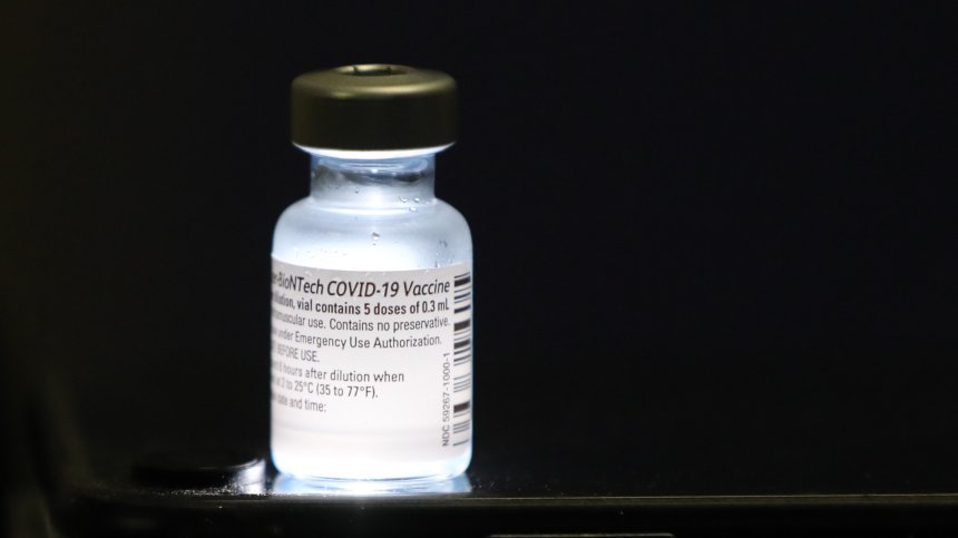 ЕС ще получи ваксината на Pfizer и BioNTech при цена от &euro;15,50 за доза
