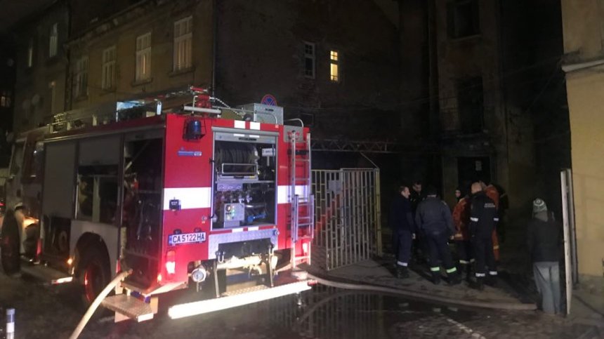 Пожар горя в жилищна сграда в София, мъж е загинал
