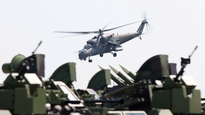 Военните разходи в света са скочили до рекордните $2,24 трлн.