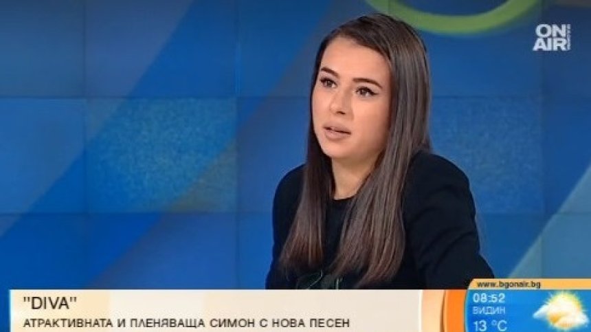 Пленяващата Симон Цонева с нова песен - "DIVA"