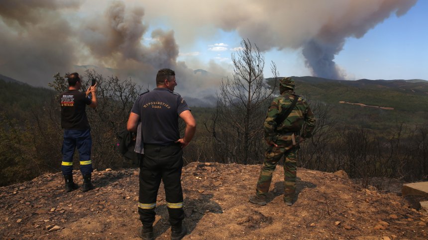 ЕС изпраща още помощ на Гърция за борба с пожарите, включват се и румънски екипи
