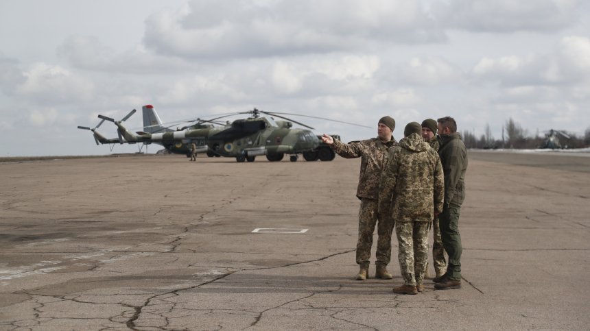 Журналисти и министър попаднаха под обстрел в Украйна