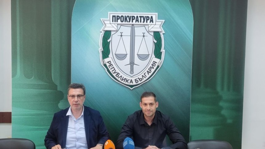 Убийството в Приморско:  Чехите се напили и мъжът удушил приятелката си