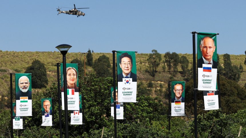 Срещата на Г-20 в Йоханесбург: Засилена охрана и интересни банери (СНИМКИ)