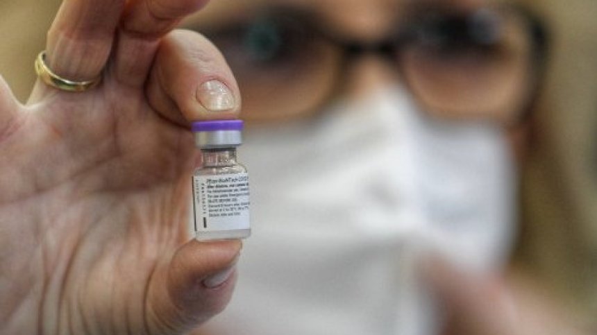 Ваксината на Pfizer/BioNTech предотвратява 89,4% предаването на Ковид-19