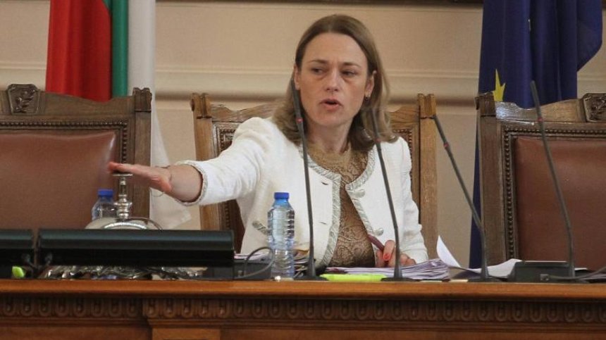 Ива Митева за заканата за убийство: Уплаших се, страхувам се за детето си