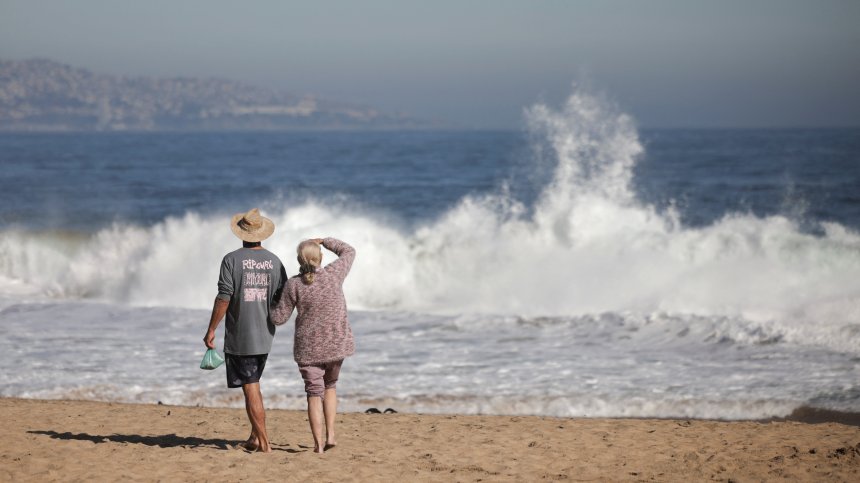 Предупреждение за цунами в САЩ след земетресение от 7,5 в пролива Дрейк
