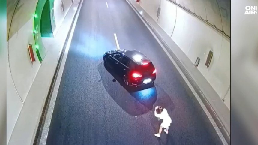 Опасна фотосесия: Шофьор блокира тунел "Железница" на "Струма", за да снима колата си