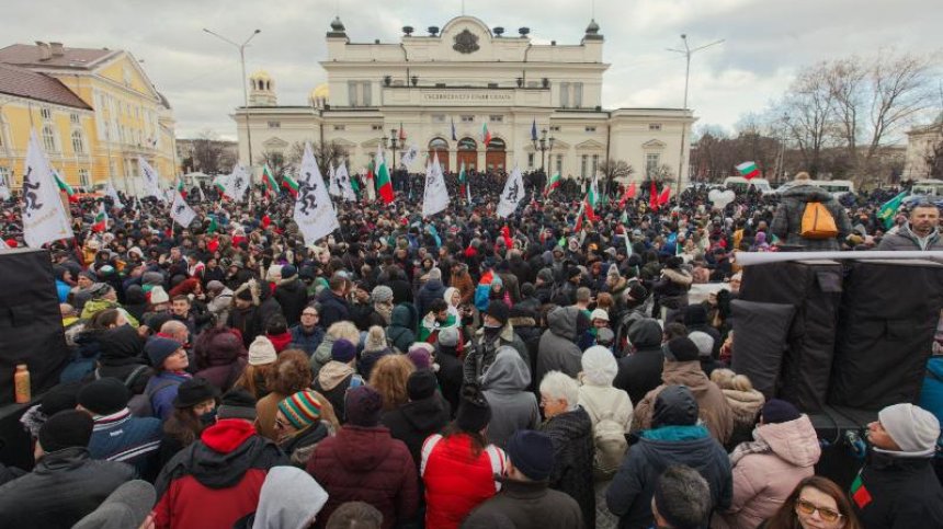 Депутат от "Възраждане": Виждаме диктатура от управляващите, налагат се тежки мерки