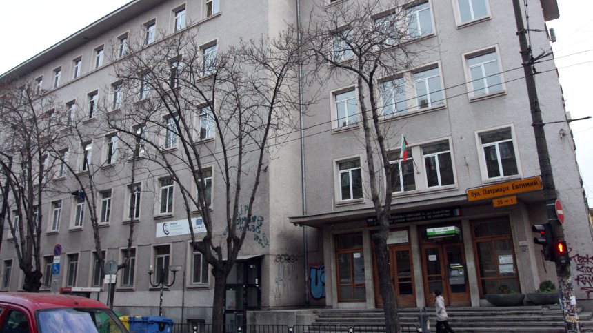 Директорът на Френската гимназия: Учениците бяха изплашени, родител на момчето отказа да дойде