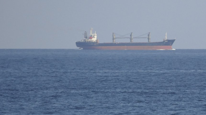 Руски петролен танкер заседна в Балтийско море и се пълни с вода