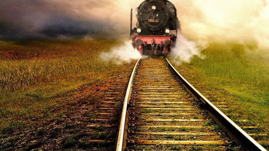 Жена се спаси по чудо от сигурна смърт в опит да се качи на влак в движение