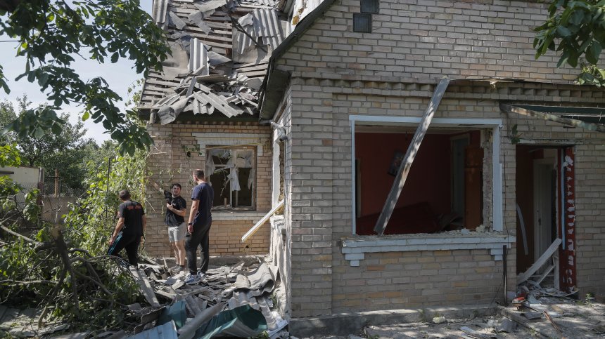 Подоляк: Саркози е съучастник на Путин, Крим и Донбас са безусловна територия на Украйна
