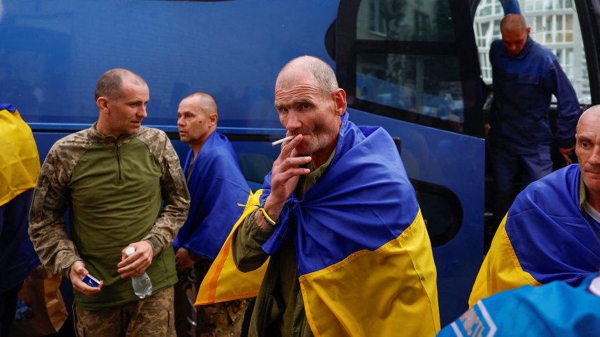Най-голямата размяна на военнопленници между Русия и Украйна приключи