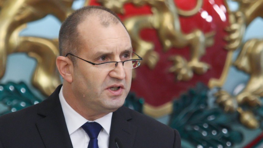 Радев с остра реакция за "ограничаването на правомощията му", предложени от "Продължаваме промяната"