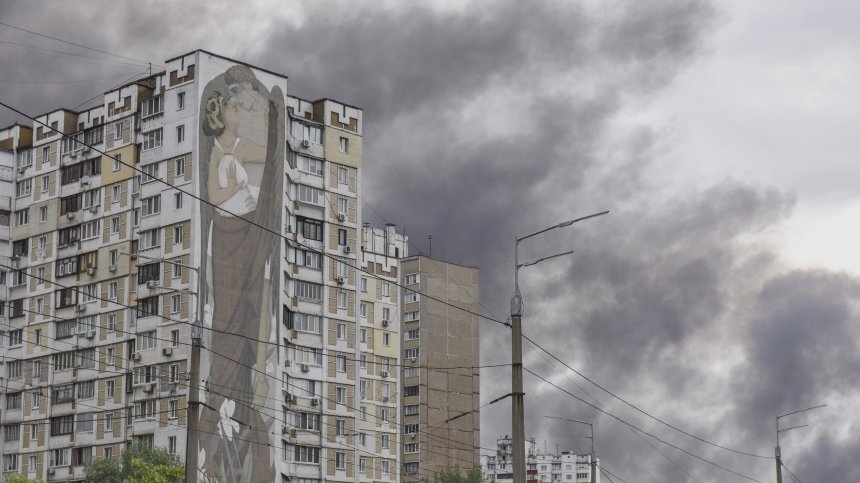 Няколко взрива избухнаха в Киев