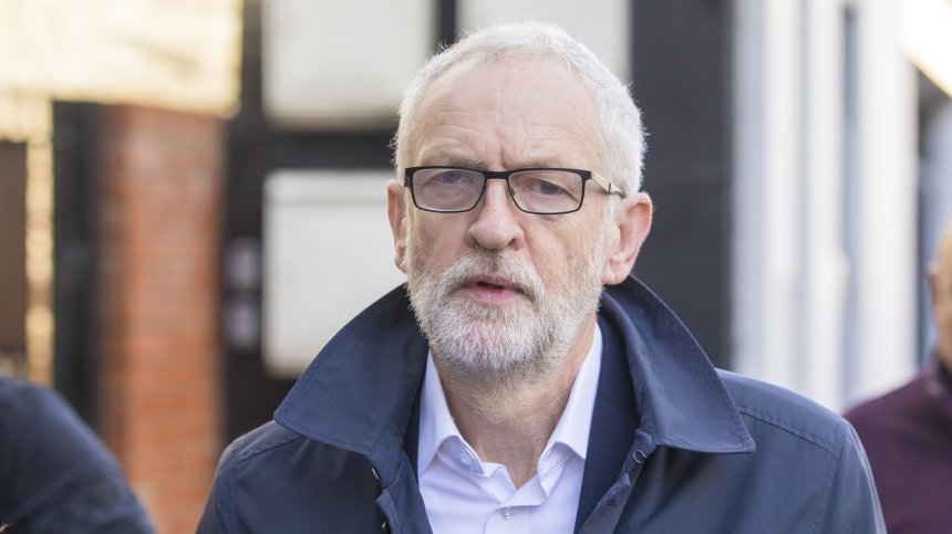 Корбин и други британски депутати се обявиха против ваксинационните паспорти 