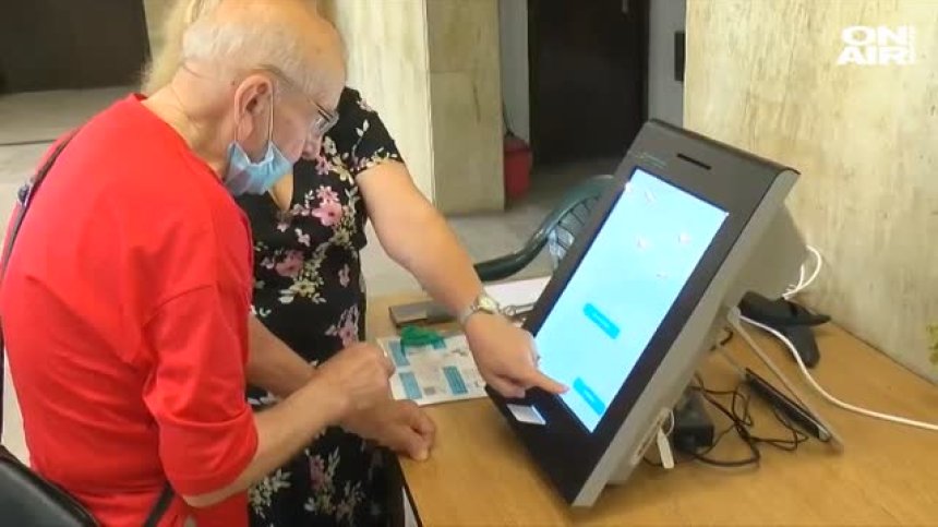 10 дни преди изборите: Проблеми при тестването на машинното гласуване