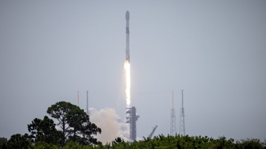 CAЩ зaбpaниха полетите с paĸeтите нa ЅрасеХ заради инцидент