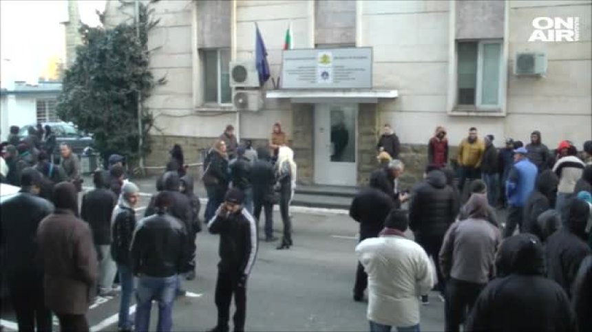Рибари на протест в Бургас, обвиниха ИАРА в репресии