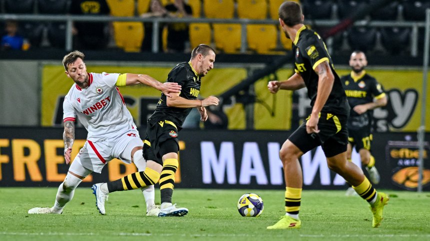 Солена глоба и предупреждение за лишаване от домакинство за "Ботев" (Пд)