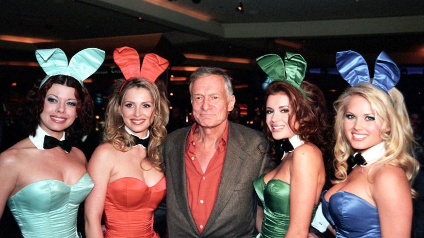 "Зайчетата" на Playboy с ужасяващи разкрития за Хю Хефнър: Той беше животно