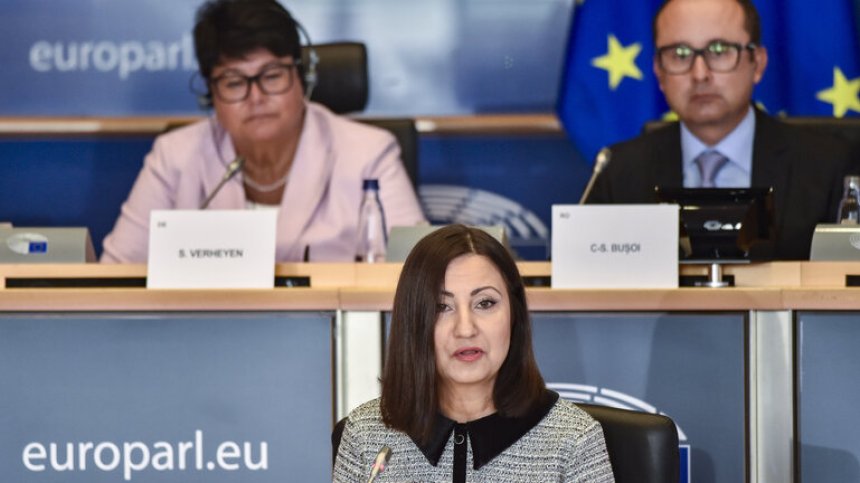 "Впечатлени сме": Как се справи Илиана Иванова на изслушването за еврокомисар?