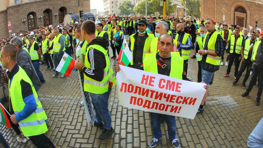 Пътните строители и властта се разбраха: Работна група умува за дължимите пари
