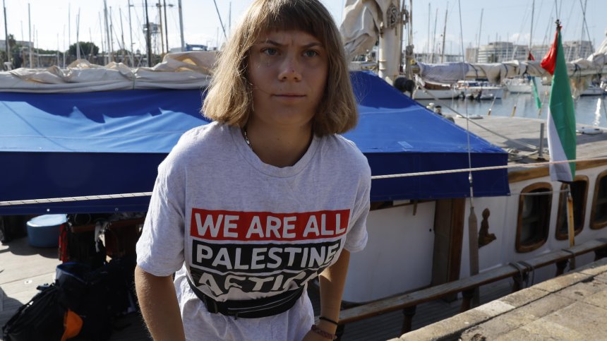 Мощна буря върна флотилията с помощ за Газа с Грета Тунберг в Испания