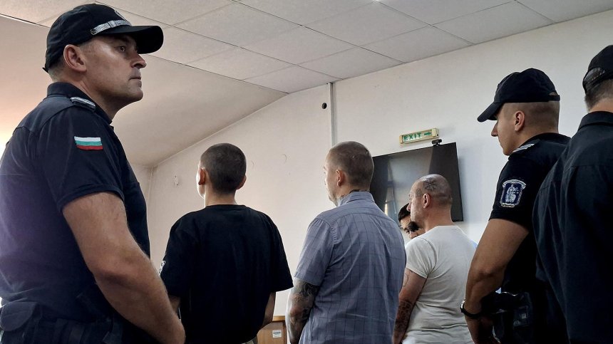 Освободиха двама от тримата обвинени за неонацистката група "Кръв и чест" в Пловдив