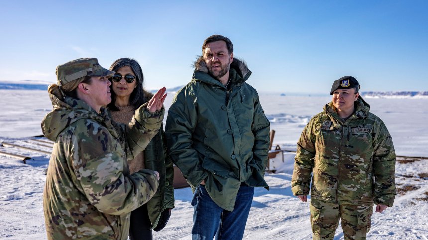 Джей Ди Ванс: Гренландия ще е в по-голяма безопасност под властта на САЩ