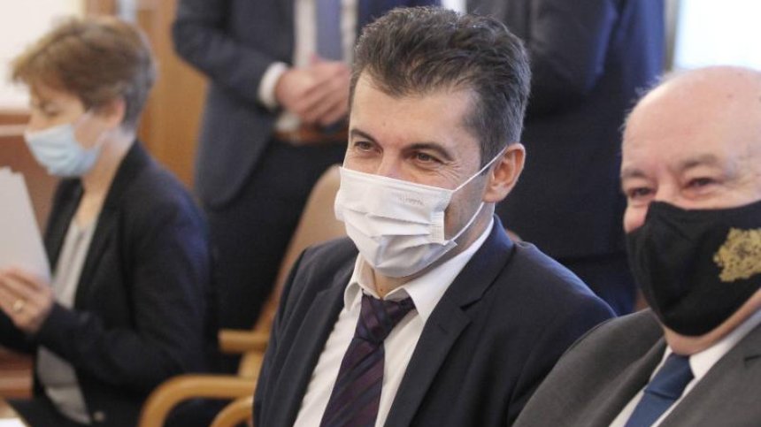 Конституционният съд допусна за разглеждане казуса за гражданството на Кирил Петков