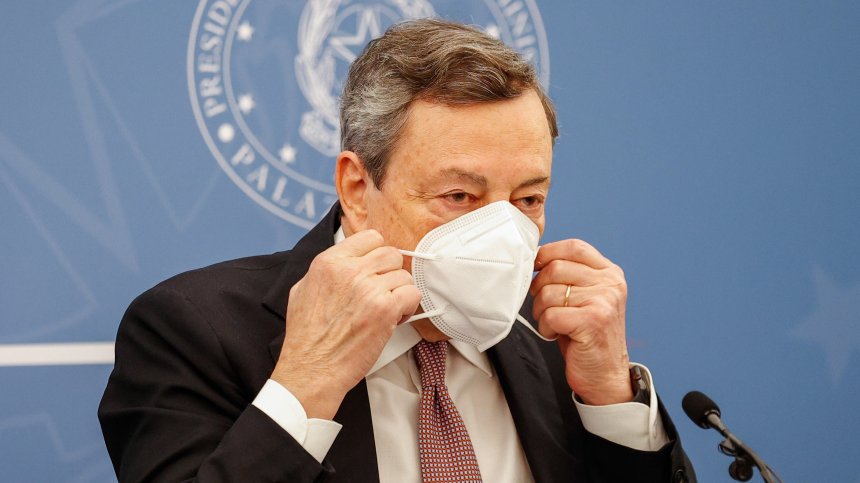 И на Италия ѝ писна, отказва се от маските на открито от 28 юни