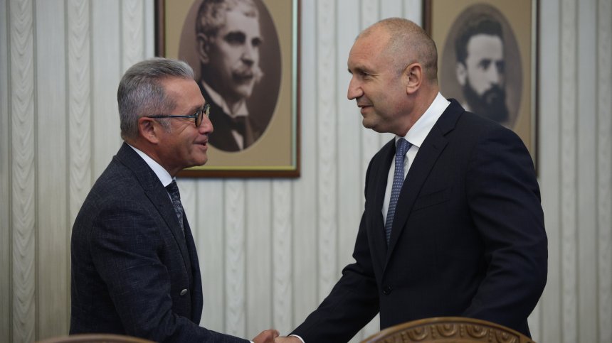 ДПС без Пеевски при Радев: Хората не искат нови избори, те искат редовен кабинет