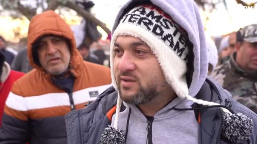 Без ток и без търпение: Жители на Долни Цибър заплашиха с пътни блокади (ВИДЕО)