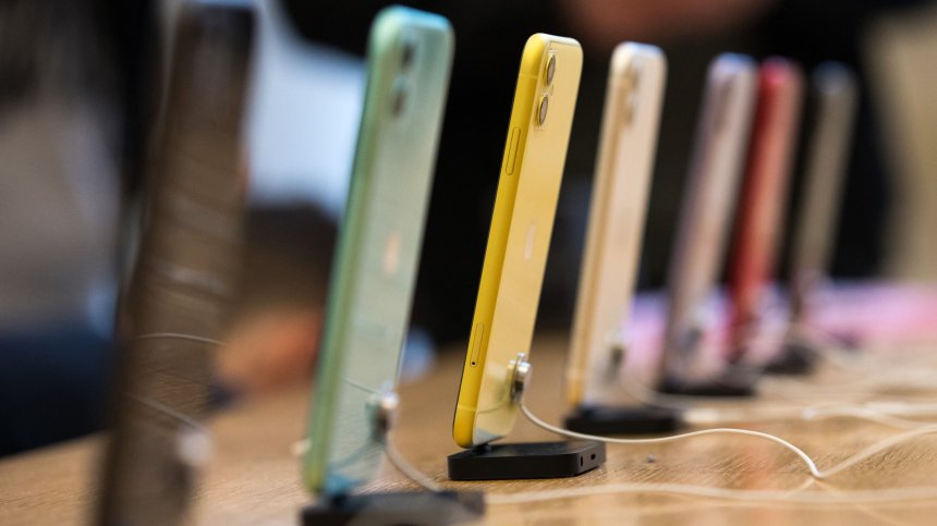 4 нови смартфона с 5G технология планира да представи Apple през есента