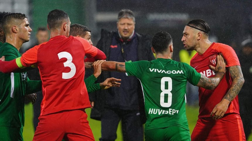 "Лудогорец" срази "Царско село" с 4:0 при завръщането на Любо Пенев