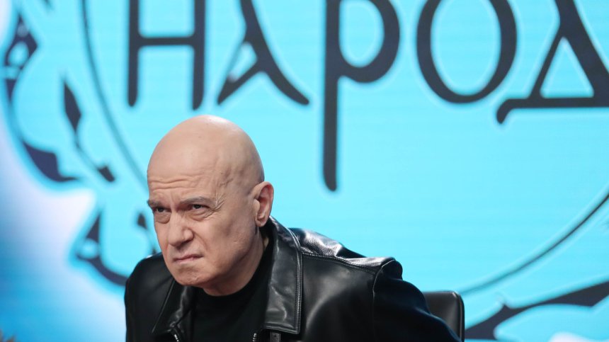 Трифонов: Политическата среда е като "Хари Потър" , Петков е Дъмбълдор и търси инфантили